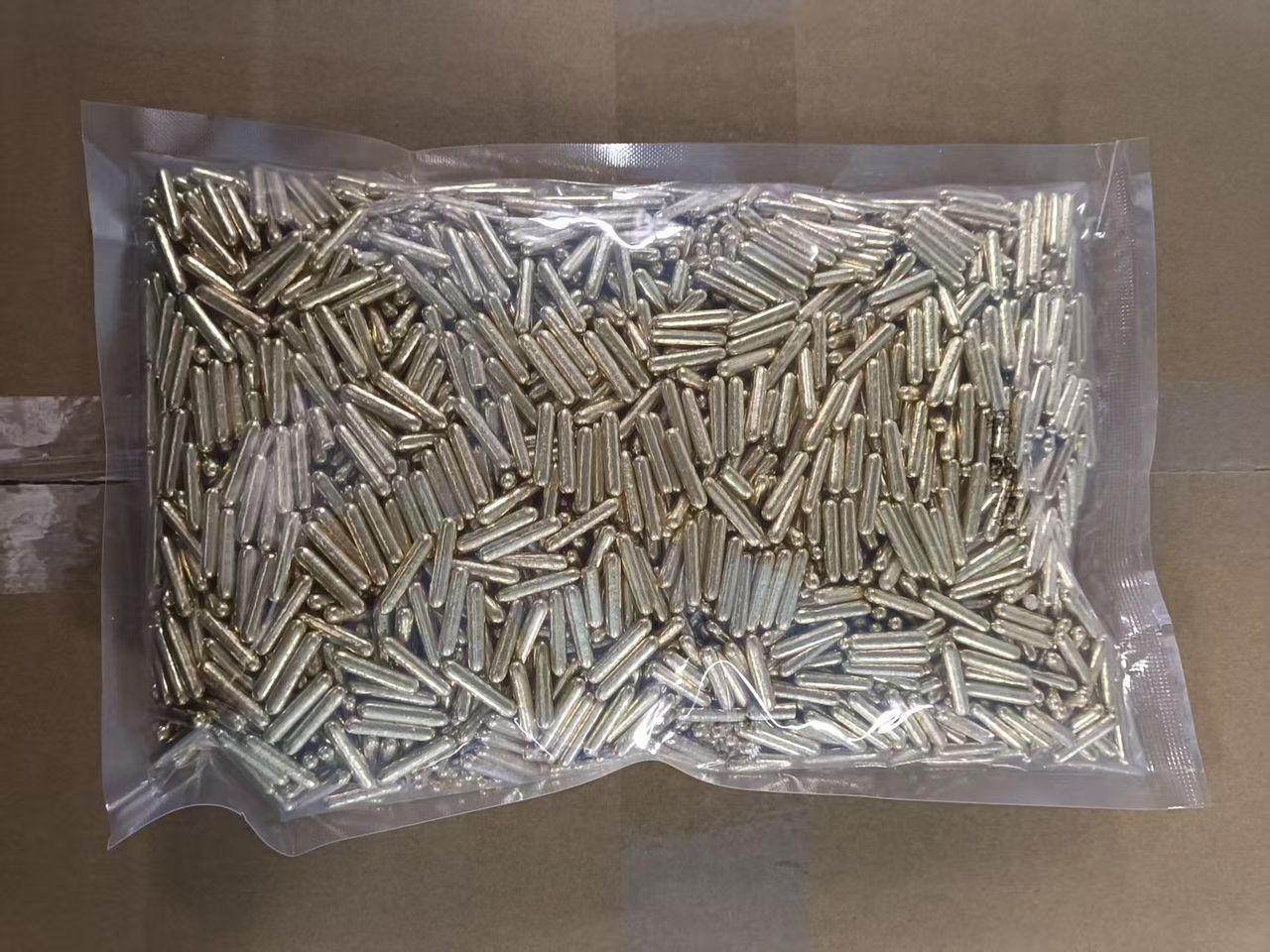 needle Gold Sugar bead - Needle shape | 1 inch - Image 1