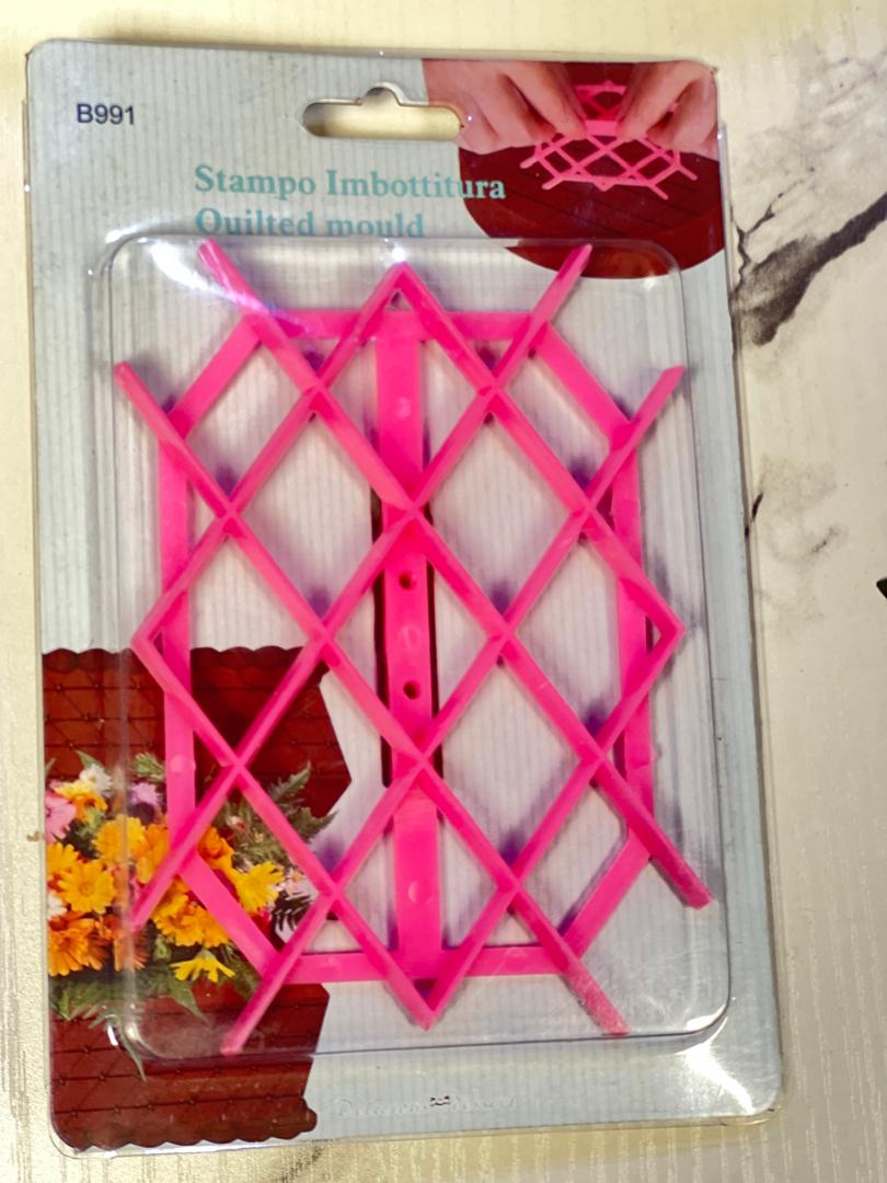 diamond embosser Fondant Embosser - Diamond Design - Image 1